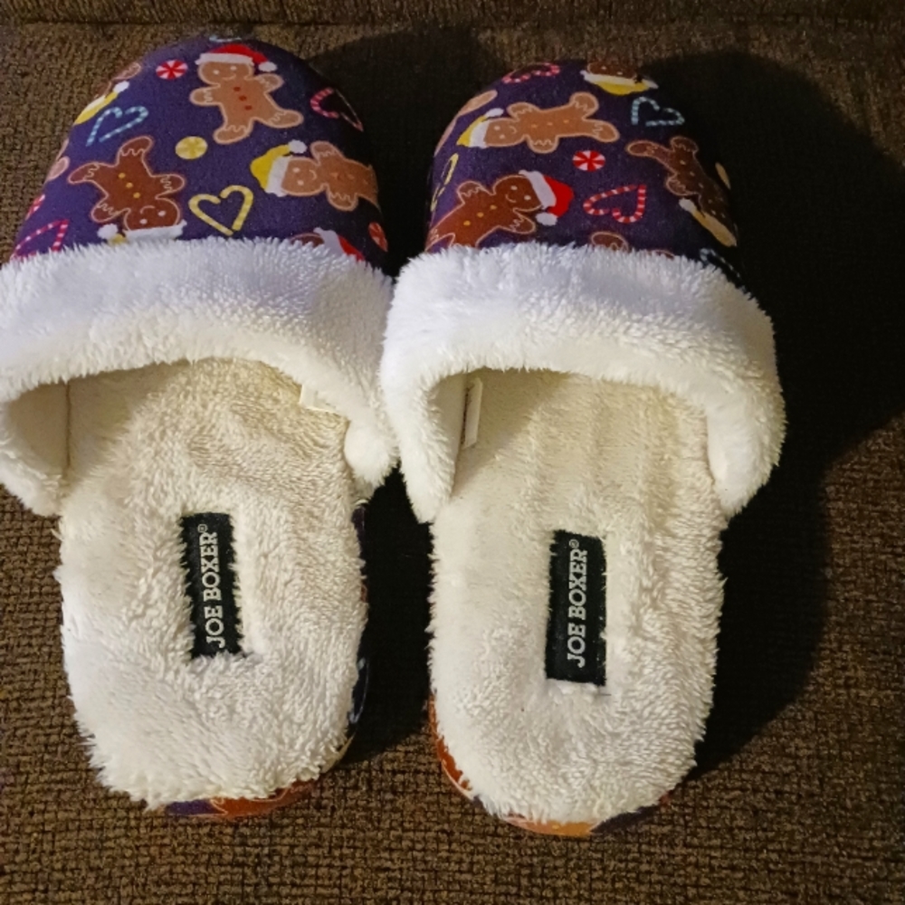 Gingerbread slippers